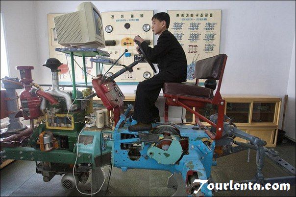 Photo of Тренажёр тракториста из Северной Кореи